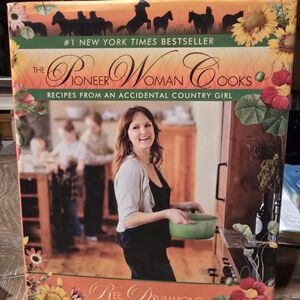 The Pioneer Woman Cooks Cookbook - Orange and Green Cover